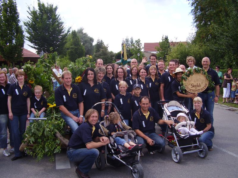 Gruppenfoto vor dem Festumzug