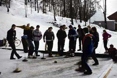 Eisstockbahn am Schönberg