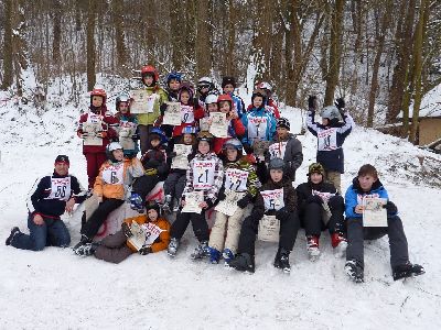 die Teilnehmer des Kinderskirennes - klicken zum Vergrössern